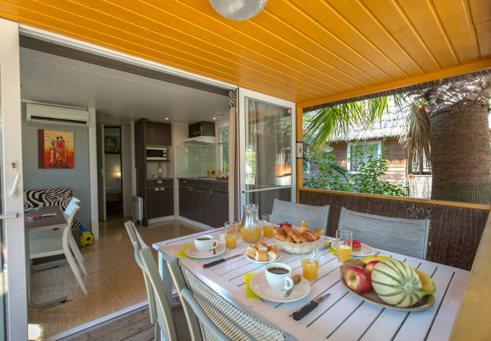 mh-case-kenya-terrasse2