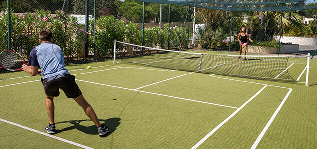 Colombier-activites-sportives-patchwork-bas-tennis Colombier-activites-sportives-patchwork-bas-tennis