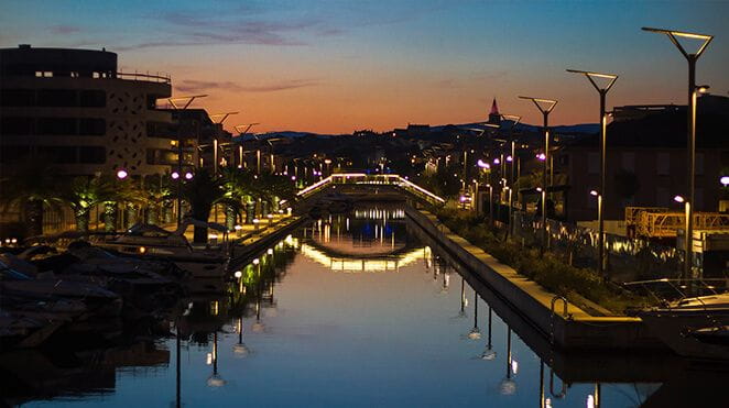 Colombier-by-night-bloc1-petite-frejus-nuit