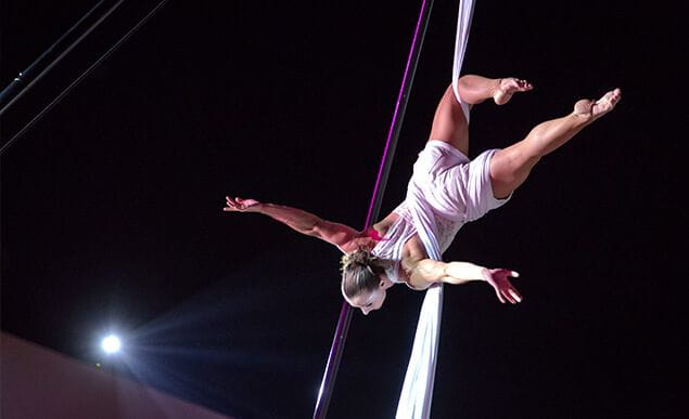 Colombier-by-night-patchwork-haut-acrobate Colombier-by-night-patchwork-haut-acrobate