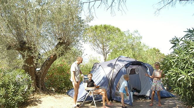 Colombier-domaine-bloc3-petite-emplacement-tente