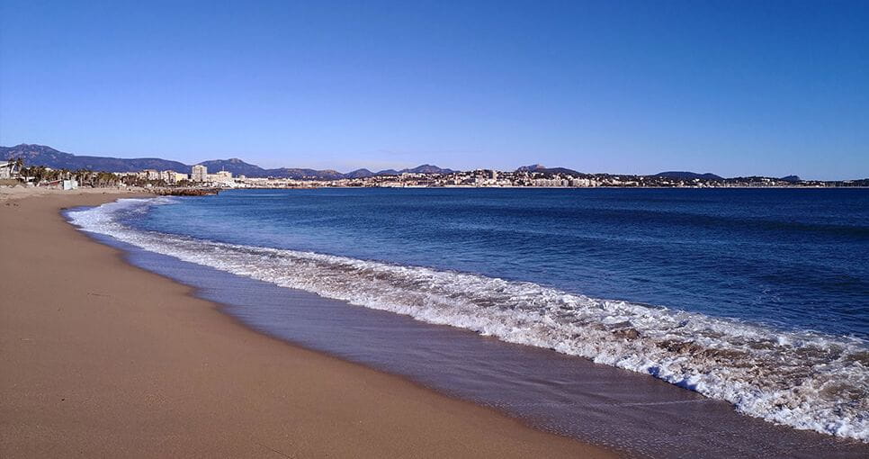 Colombier-region-terre-et-mer-bloc1-grande-plage