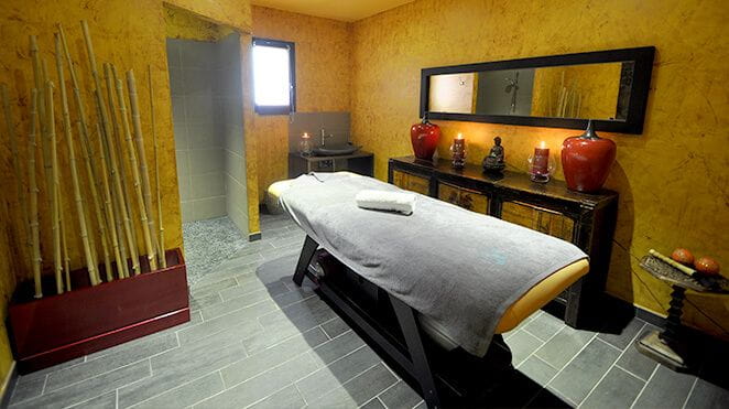 Colombier-sejour-remise-en-forme-bloc1-petite-spa-cabine-simple