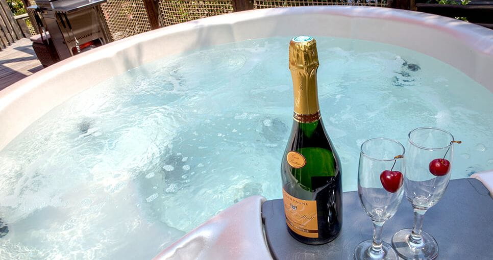 Colombier-sejour-romantique-bloc4-grande-jaccuzzi