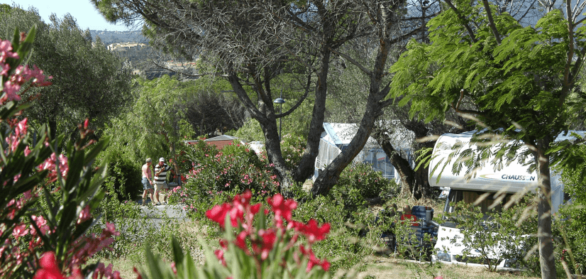 Emplacement camping 5 étoiles à Fréjus dans le Var - Domaine Colombier